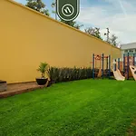 2 Bedroom Condo In Polanco With Pool And Gym